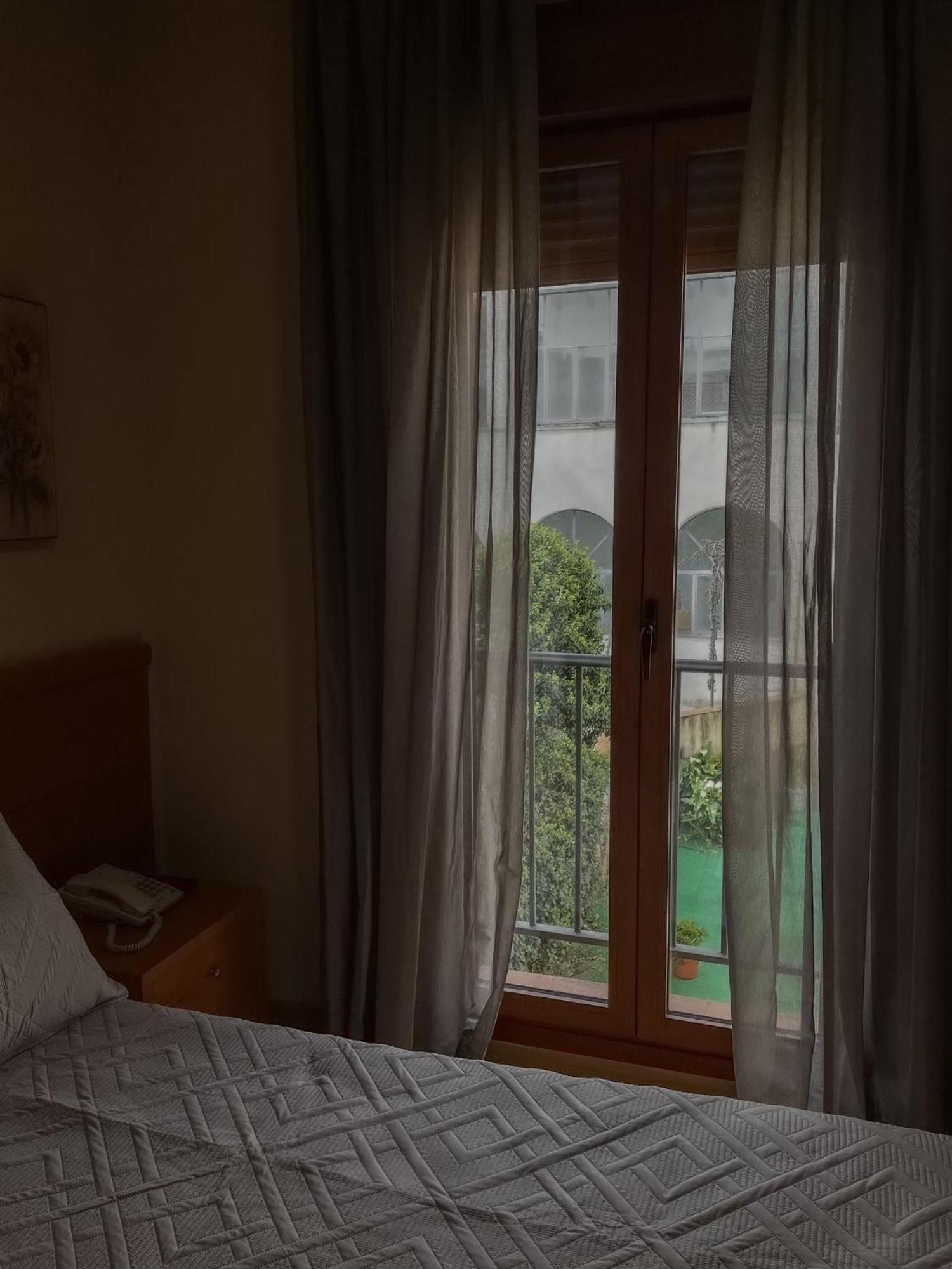 Hotel Castilla Caces Eksteriør billede
