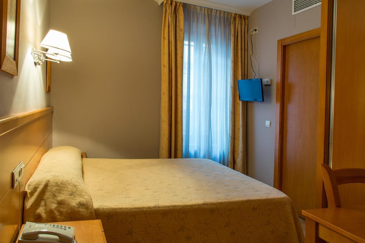 Hotel Castilla Caces Eksteriør billede